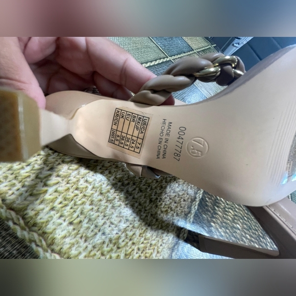 Forever 21 Beige Chain Strap Heels - Picture 5 of 6